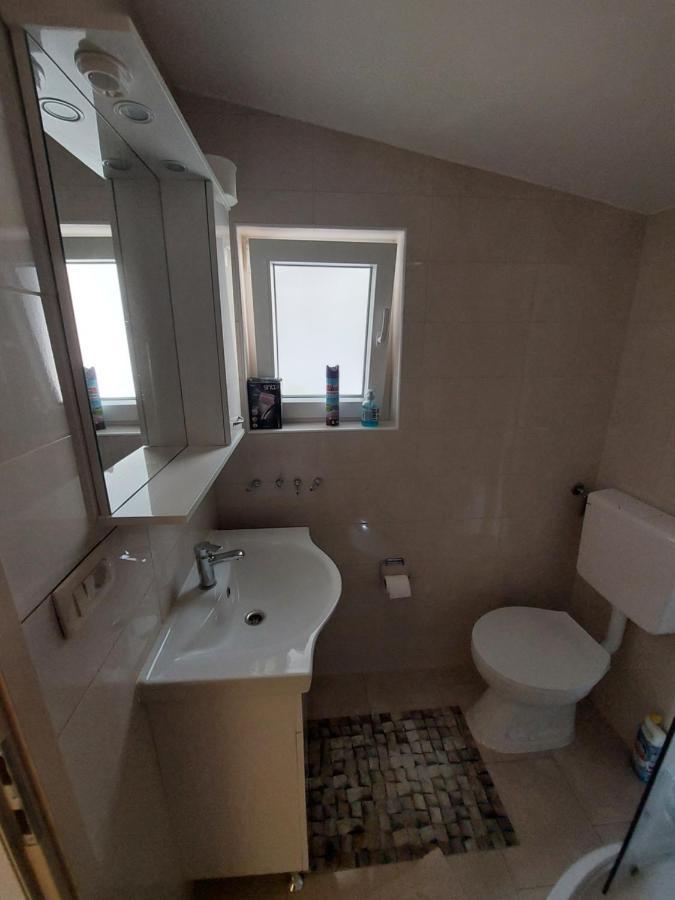 Apartmani Piskoric Vir Eksteriør billede