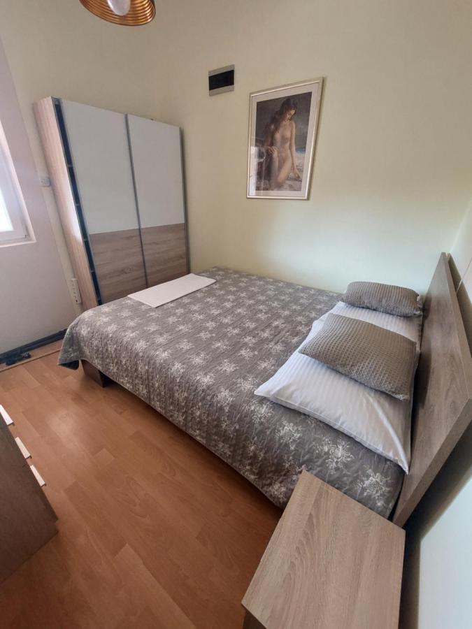 Apartmani Piskoric Vir Eksteriør billede