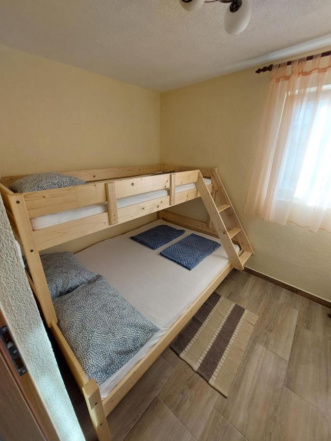 Apartmani Piskoric Vir Eksteriør billede
